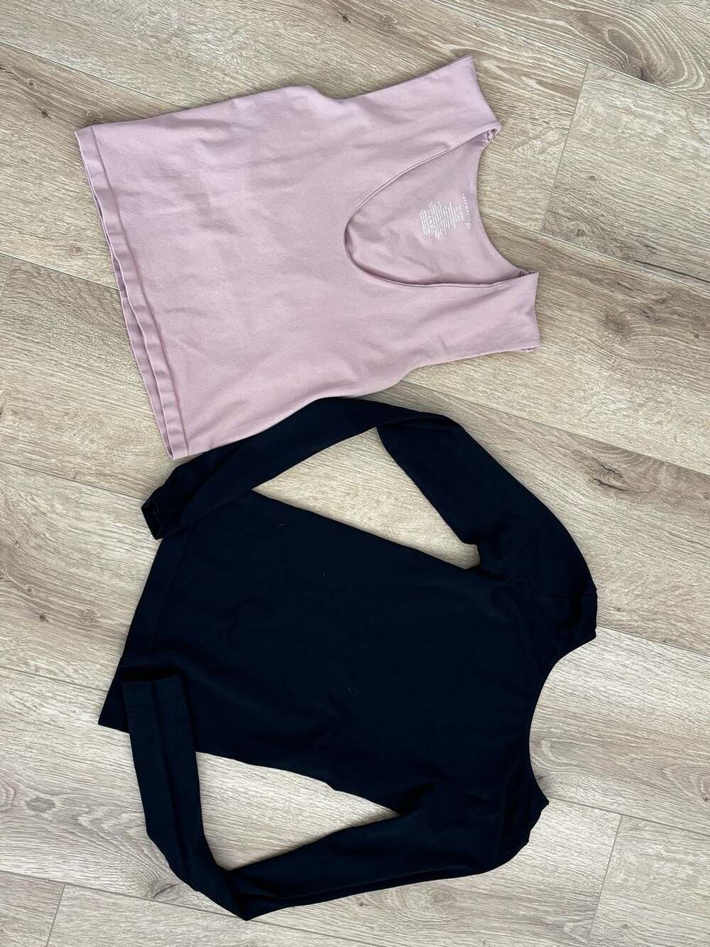 Free People Intimately Top Bundle: Long Sleeve & V-Neck Cami M/L